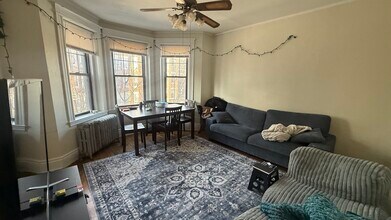 70 Queensberry St in Boston, MA - Foto de edificio - Building Photo