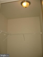 21 Darien Dr in Bunker Hill, WV - Building Photo - Building Photo