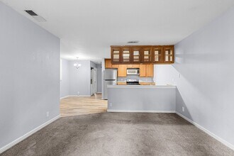 1114 Nord Ave in Chico, CA - Foto de edificio - Building Photo