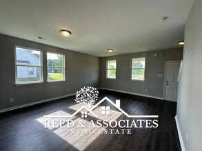 8357 Blue Lagoon Dr in Arlington, TN - Building Photo - Building Photo