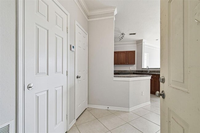 4302 Bayside Village Dr in Tampa, FL - Building Photo - Building Photo