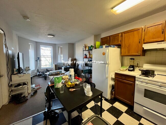 90 Hammond St, Unit 2 in Boston, MA - Building Photo - Building Photo