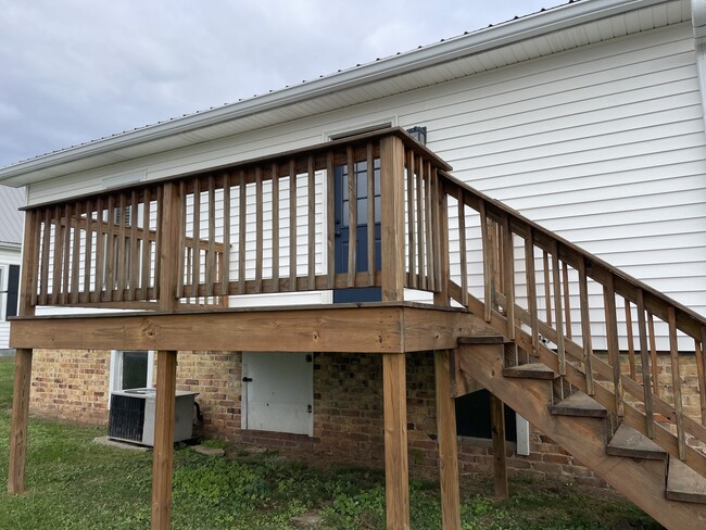 117 Saylors St in Sparta, TN - Building Photo - Building Photo