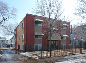 2217 Portland Ave S in Minneapolis, MN - Building Photo - Building Photo