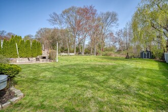 10 Shady Dr in Wallingford, CT - Building Photo - Building Photo