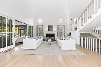 50 Osborne Ln in East Hampton, NY - Building Photo - Building Photo