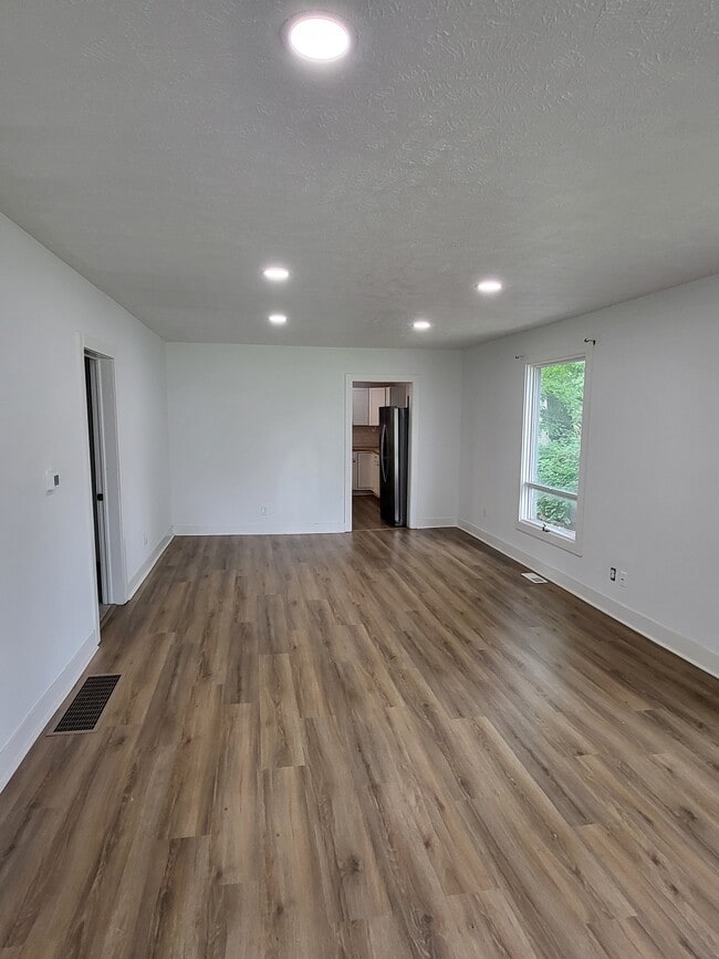 property at 1937 Hoyt St