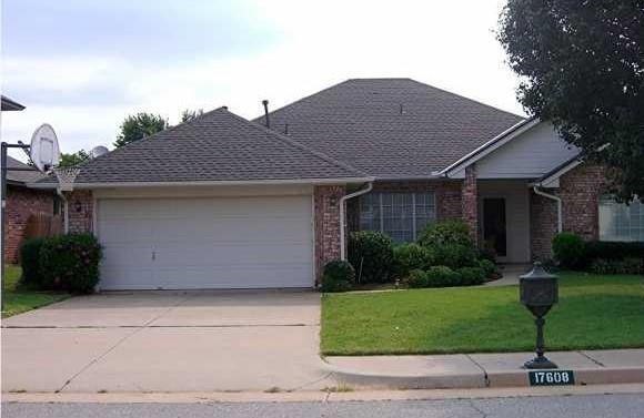 17608 Cranbrook Rd in Edmond, OK - Building Photo