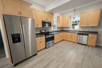 1101 Broadway Ave S in Sauk Rapids, MN - Building Photo - Building Photo