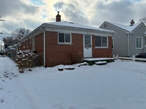 1353 Stewart Ave in Lincoln Park, MI - Building Photo - Building Photo