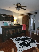 712 E Fox Den Dr in Knoxville, TN - Building Photo - Building Photo