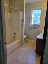 4822 Kutztown Rd, Unit 3 in Temple, PA - Foto de edificio - Building Photo