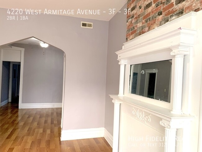 4220 W Armitage Ave in Chicago, IL - Building Photo - Building Photo