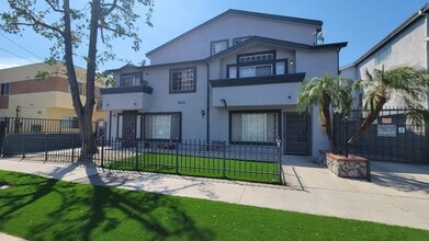 5245 Riverton Ave in Los Angeles, CA - Building Photo - Building Photo