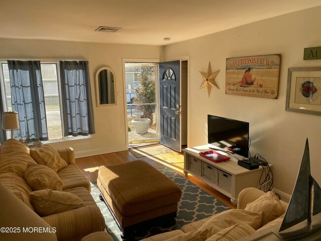 605 Delaware Ave in Point Pleasant, NJ - Foto de edificio - Building Photo
