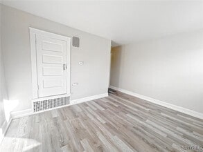 527 24th St in Niagara Falls, NY - Building Photo - Building Photo