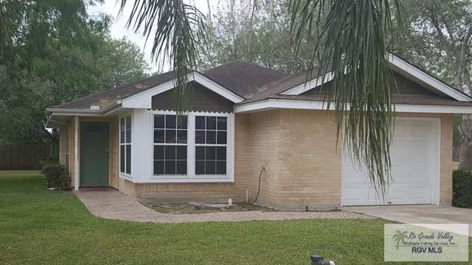 513 Palm Valley Cir in Harlingen, TX - Building Photo