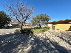 1814 Crestridge Dr in Killeen, TX - Building Photo - Building Photo