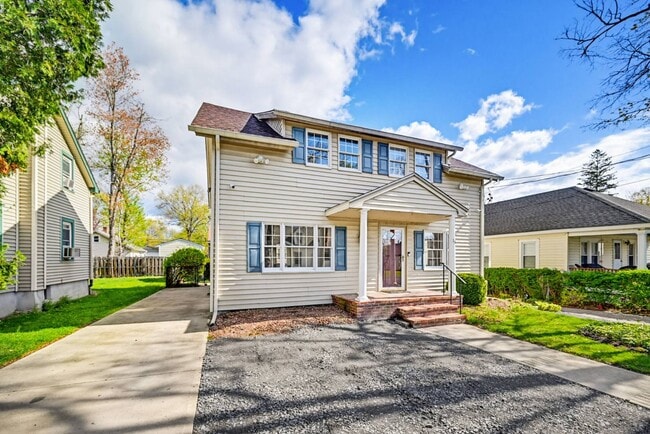 property at 11 Berry St