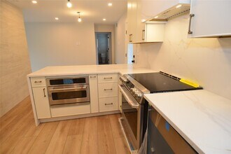 137 Hillside Pl in Eastchester, NY - Building Photo - Building Photo
