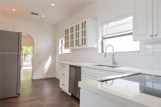 5938 NE 5th Ave in Miami, FL - Building Photo - Building Photo