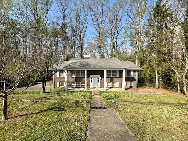 161 Dogwood Dr in Brevard, NC - Building Photo - Building Photo