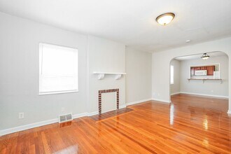 1048 Berkeley Rd in Columbus, OH - Building Photo - Building Photo