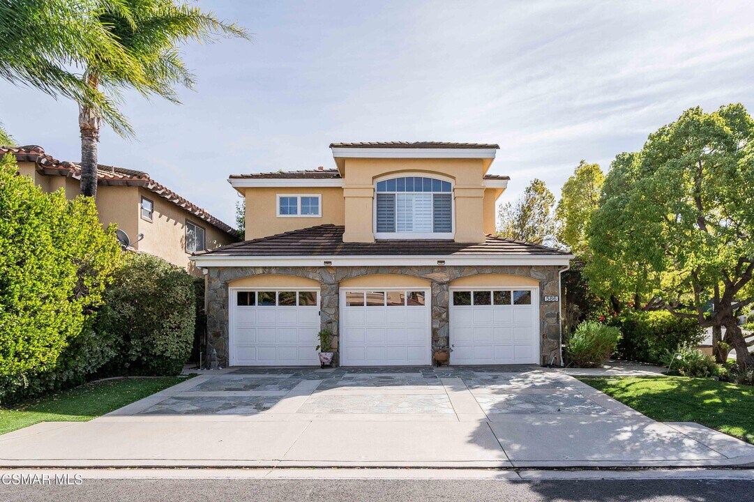 586 Breckenridge Pl in Simi Valley, CA - Foto de edificio