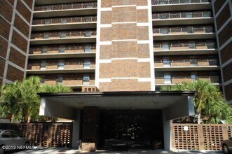 6000 San Jose Blvd in Jacksonville, FL - Building Photo - Building Photo