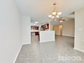 295 New Castle Ln in Spring Lake, NC - Building Photo - Building Photo