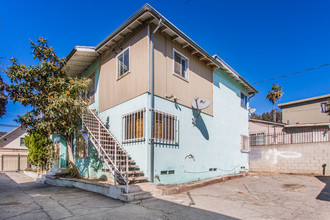 1127 N Westmoreland Ave in Los Angeles, CA - Building Photo - Other