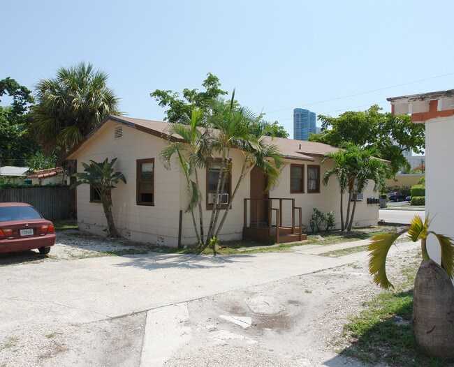 609 SW 4th Ave in Fort Lauderdale, FL - Building Photo - Building Photo