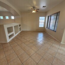 7539 W Desert Crystal Ct in Tucson, AZ - Building Photo - Building Photo