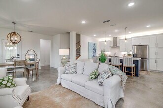 209 S Cardinal Ct in Granbury, TX - Building Photo - Building Photo