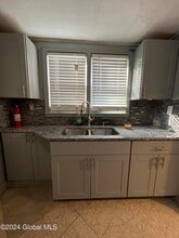 70 Beverly Ave in Albany, NY - Building Photo - Building Photo