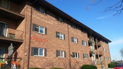 Village Inn Apartments in Battle Creek, MI - Foto de edificio - Building Photo