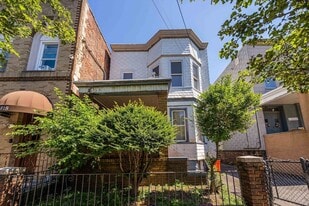 816 20th St in Union City, NJ - Building Photo