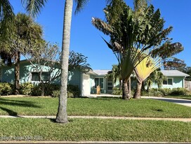 571 Kale St in Satellite Beach, FL - Building Photo