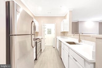 1701 Lake Shore Crest Dr in Reston, VA - Building Photo - Building Photo