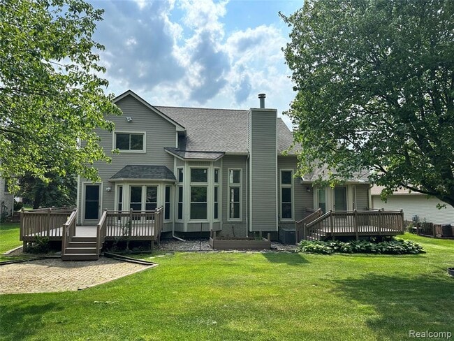 28240 Golf Pointe Blvd in Farmington Hills, MI - Building Photo - Building Photo