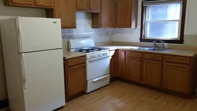 3221 Joe Hammer Sq in Pittsburgh, PA - Building Photo - Building Photo