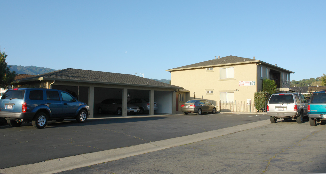 8197 Kelton Dr in Gilroy, CA - Building Photo