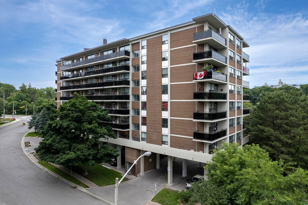 Park Vista Apartments in Toronto, ON - Building Photo