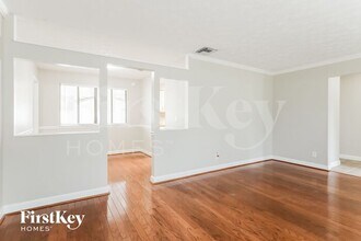 3887 Mandarin Woods Dr S in Jacksonville, FL - Building Photo - Building Photo