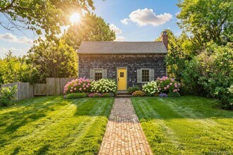 80 Rte 114 in Wainscott, NY - Building Photo - Building Photo