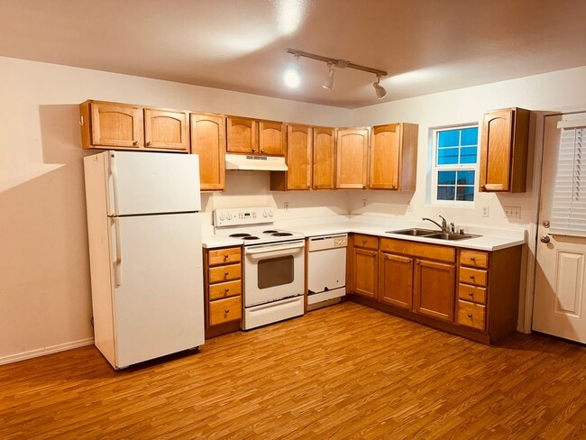 3301 N Tamar Rd in Wasilla, AK - Building Photo - Building Photo