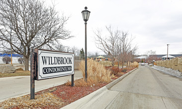 Wildbrook Condominiums in Southfield, MI - Foto de edificio - Building Photo