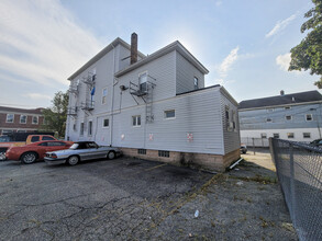 1141 Pleasant St in Fall River, MA - Building Photo - Building Photo