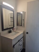 1050 E Washington Ave, Unit 61 in Escondido, CA - Building Photo - Building Photo