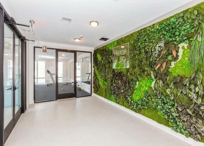 348 Baldwin Ave in Jersey City, NJ - Building Photo - Building Photo